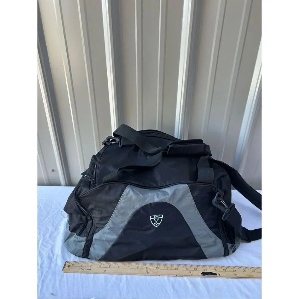 Nike Golf duffle bag tote 20x13x10‎ shoulder strap and handles